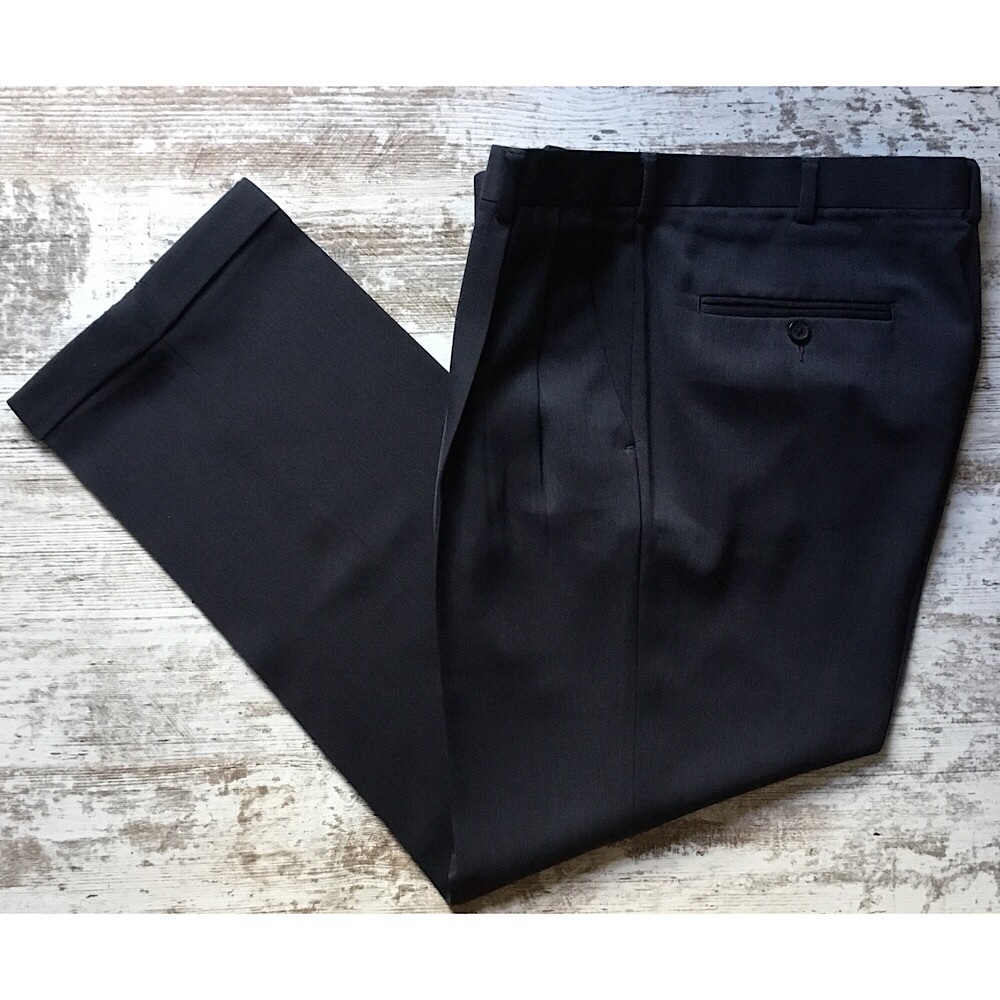 Perry Ellis pleated front pants